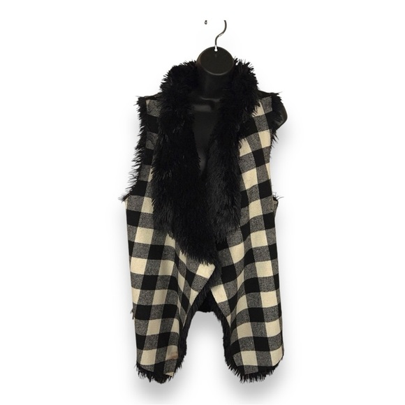 LARGE REVERSIBLE BLACK WHITE PLAID FAUX FUR VEST SOFT SLEEVELESS WOMENS - Picture 1 of 14